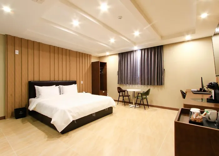 The King Hotel